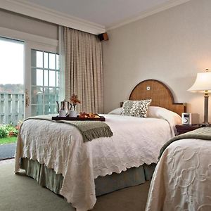 Lower Beach Room